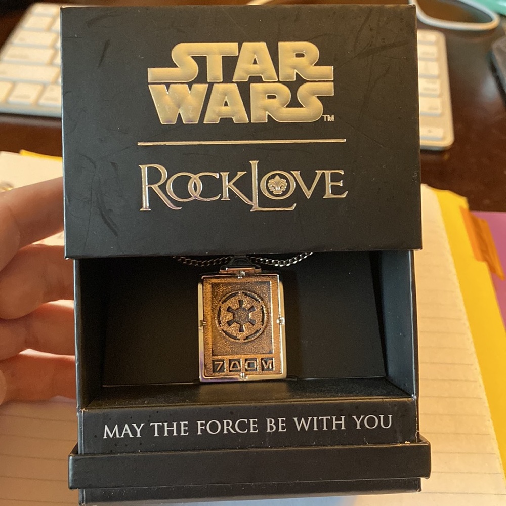 Rocklove Star Wars imperial credit medallion.Brass/silver/Rose gold color